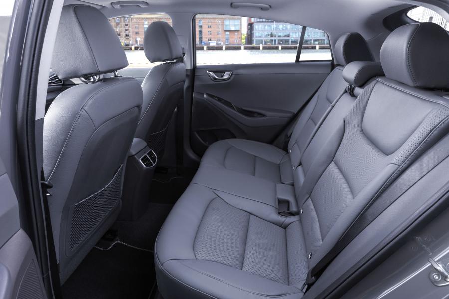 Интерьер Hyundai IONIQ electric (AE) 2019 года  (WW) (фото 40 из 44)